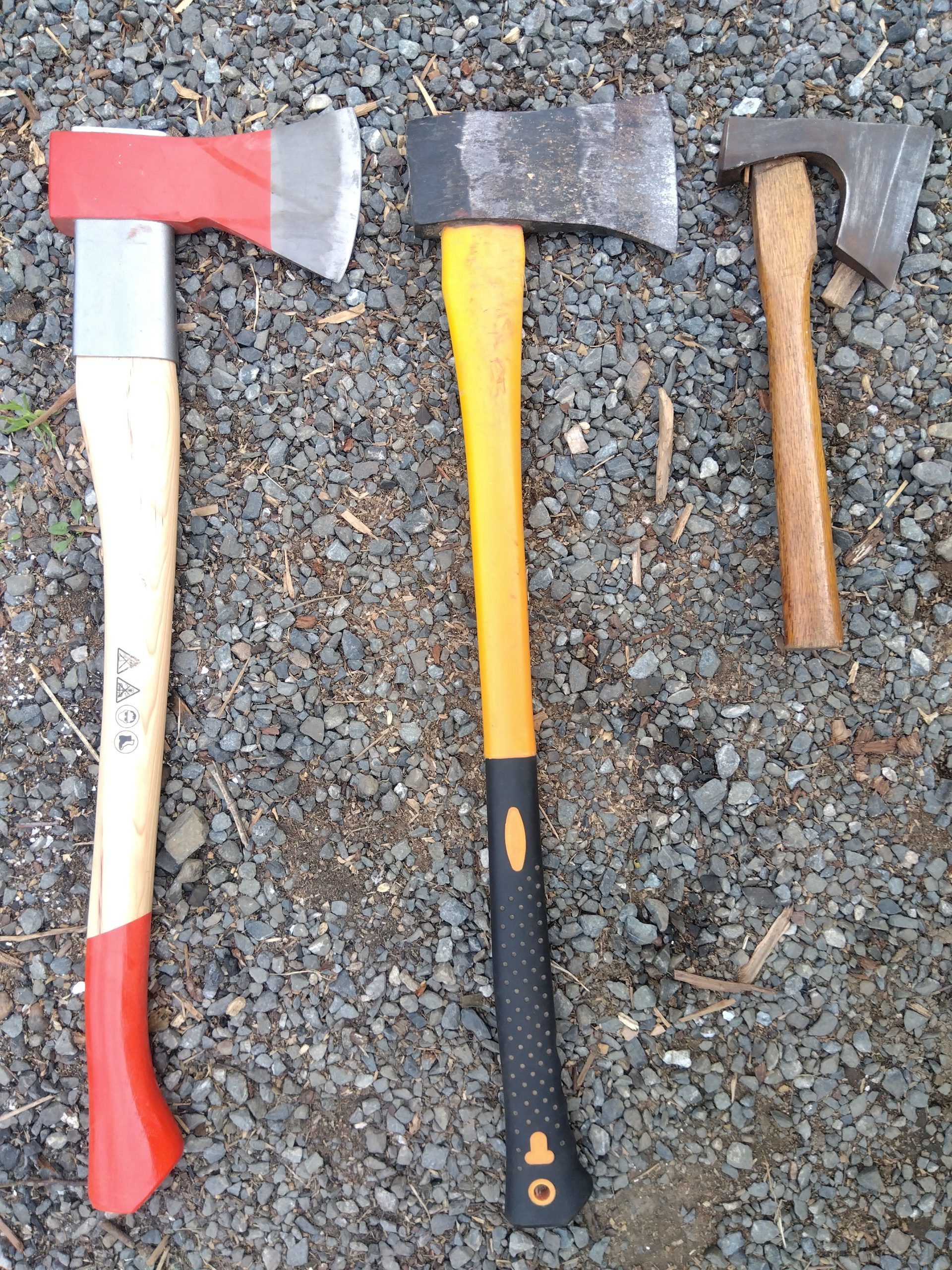 自伐型林業　斧